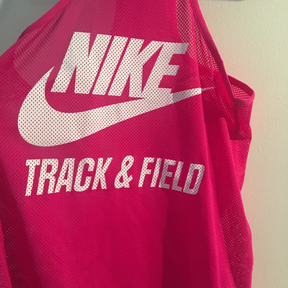 LIKE NEW nike mesh tank.